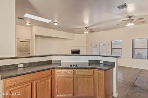 Kitchen - 4749 E 4th St, Tucson, AZ 85711 photo 4 of 5
