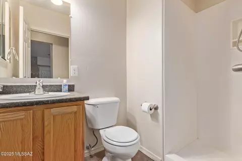 Bath - 4749 E 4th St, Tucson, AZ 85711 photo 4 of 5