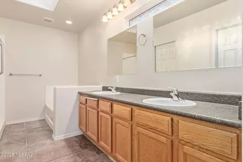 Bath - 4749 E 4th St, Tucson, AZ 85711 photo 1 of 5