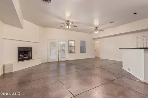 Living - 4749 E 4th St, Tucson, AZ 85711 photo 5 of 7