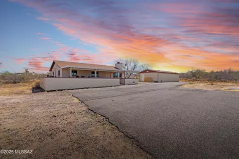12079 S Nicole Ave, Tucson, AZ 85736