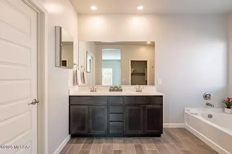 Entry Way - 505 W Grantham St, Vail, AZ 85641 photo 1 of 1