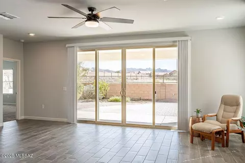 Living - 505 W Grantham St, Vail, AZ 85641 photo 2 of 4