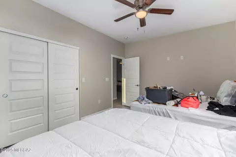 Bedroom - 1695 E Drexel Rd, Tucson, AZ 85706 photo 5 of 11