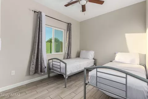 Bedroom - 1695 E Drexel Rd, Tucson, AZ 85706 photo 8 of 11