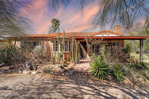 1240 E Seneca St, Tucson, AZ 85719