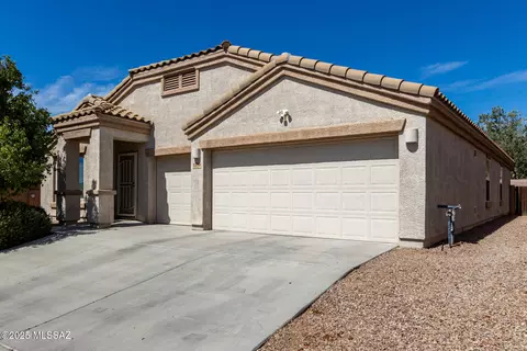 5210 W Spring Willow Ct, Tucson, AZ 85741