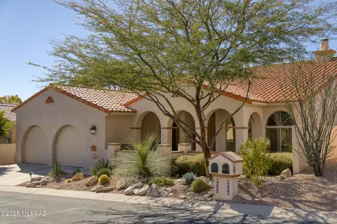 6523 N Desert Breeze Ct, Tucson, AZ 85750