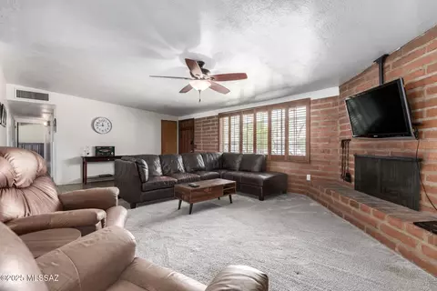 Living - 5251 E 4th St, Tucson, AZ 85711 photo 2 of 2