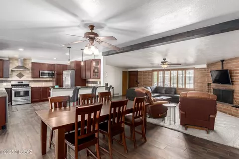 Dining - 5251 E 4th St, Tucson, AZ 85711 photo 2 of 2