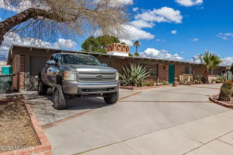 Exterior - 5251 E 4th St, Tucson, AZ 85711 photo 3 of 11