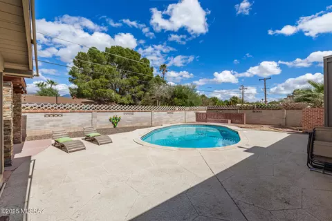 Exterior - 5251 E 4th St, Tucson, AZ 85711 photo 8 of 11