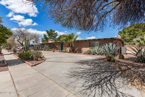 Exterior - 5251 E 4th St, Tucson, AZ 85711 photo 4 of 11