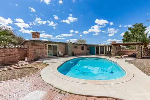 Exterior - 5251 E 4th St, Tucson, AZ 85711 photo 10 of 11