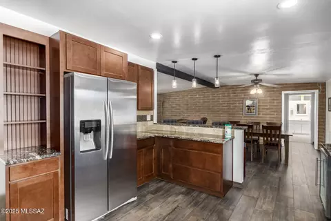 Kitchen - 5251 E 4th St, Tucson, AZ 85711 photo 2 of 3