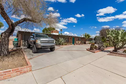 Exterior - 5251 E 4th St, Tucson, AZ 85711 photo 2 of 11