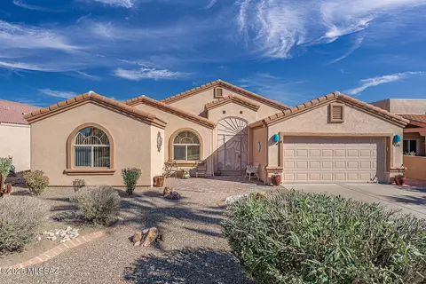 2717 S Greenside Pl, Green Valley, AZ 85614