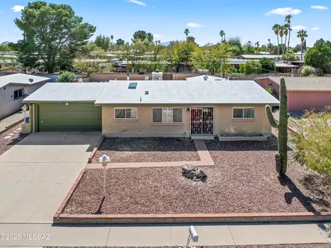 View/Area - 7812 E Pima St, Tucson, AZ 85715 photo 2 of 5