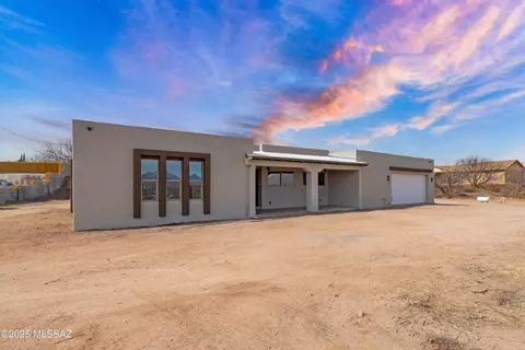 87 Via Ensenada, Rio Rico, AZ 85648