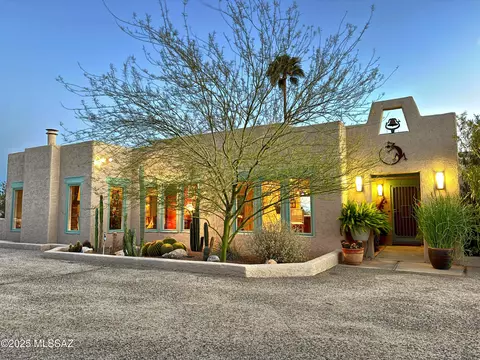 7139 N Lemmon Rock Cir, Tucson, AZ 85718