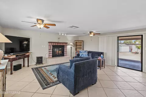 Living - 7205 E Stella Rd, Tucson, AZ 85730 photo 1 of 3