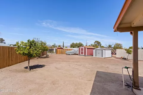 Exterior - 7205 E Stella Rd, Tucson, AZ 85730 photo 3 of 4