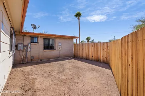Exterior - 7205 E Stella Rd, Tucson, AZ 85730 photo 4 of 4