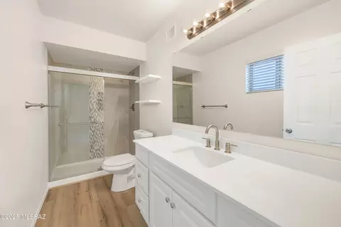 Bath - 7731 E David Dr, Tucson, AZ 85730 photo 2 of 2
