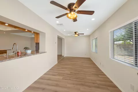 Dining - 7731 E David Dr, Tucson, AZ 85730 photo 3 of 4