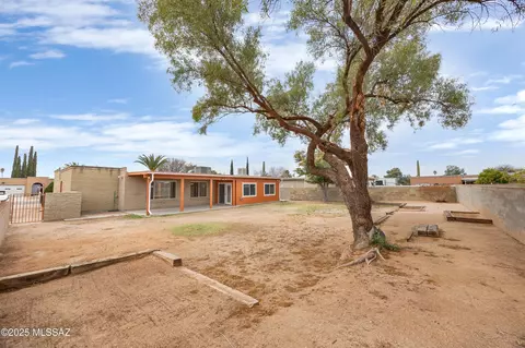 Exterior - 7731 E David Dr, Tucson, AZ 85730 photo 5 of 5