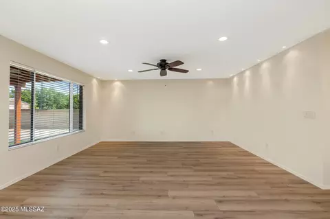 Living - 7731 E David Dr, Tucson, AZ 85730 photo 2 of 7