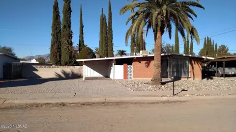 6129 E 30th St, Tucson, AZ 85711