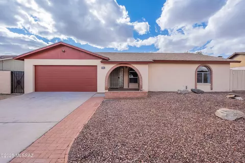 8361 N Delta Ave, Tucson, AZ 85741