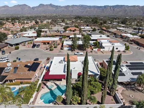View/Area - 8240 E Oneida Pl, Tucson, AZ 85715 photo 3 of 5