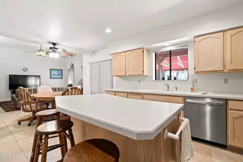 Kitchen - 8240 E Oneida Pl, Tucson, AZ 85715 photo 3 of 3