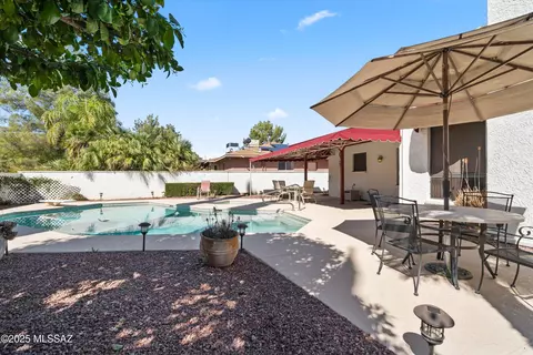 Exterior - 8240 E Oneida Pl, Tucson, AZ 85715 photo 5 of 5