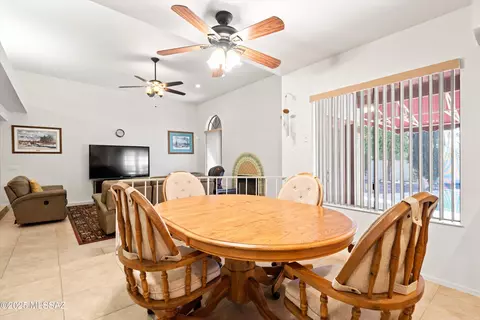 Dining - 8240 E Oneida Pl, Tucson, AZ 85715 photo 2 of 3
