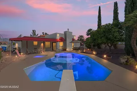 Exterior - 8240 E Oneida Pl, Tucson, AZ 85715 photo 1 of 5