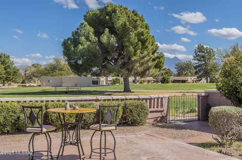 1016 N Abrego Dr, Green Valley, AZ 85614