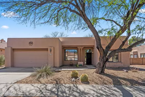 7596 E Golden River Ln, Tucson, AZ 85715