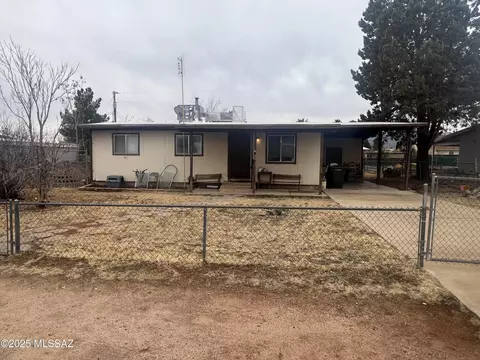 42 Peterson St, Sierra Vista, AZ 85635