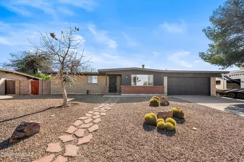 3544 W Eastham Ln, Tucson, AZ 85741