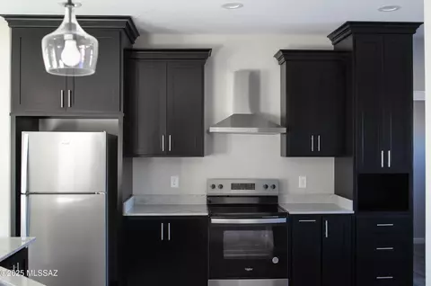 Kitchen - 241 S Atlanta Pl, Vail, AZ 85641 photo 4 of 5