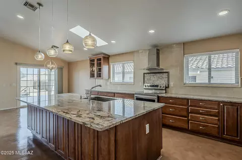 1700 N Rio Chico, Green Valley, AZ 85614