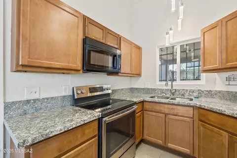 Kitchen - 700 E Bantam Rd, Tucson, AZ 85706 photo 2 of 3