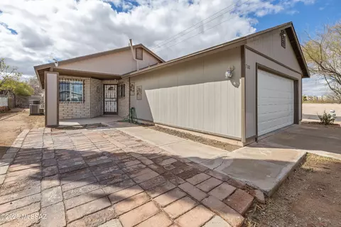 Exterior - 700 E Bantam Rd, Tucson, AZ 85706 photo 8 of 8
