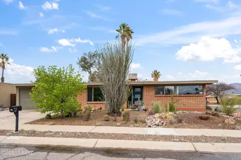 9209 E Calle Kuehn, Tucson, AZ 85715