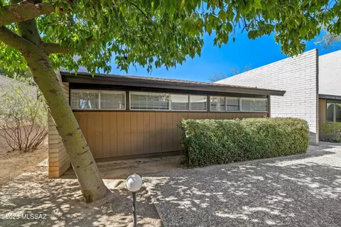 5701 E Glenn St #92, Tucson, AZ 85712