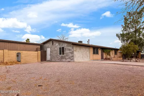 6761 S Paseo De Las Aguilas, Tucson, AZ 85746