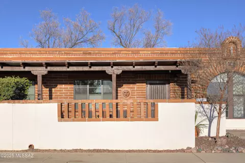 146 S Paseo Tierra #B, Green Valley, AZ 85614